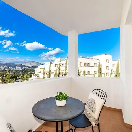 Apartment Prime Location, Cute With Pool Marbella