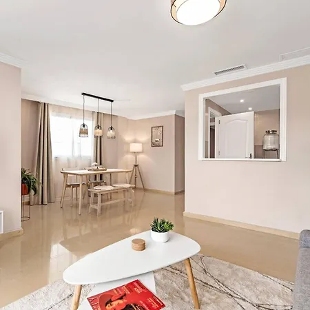 Prime Location, Cute With Pool Marbella