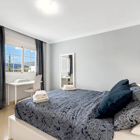 Prime Location, Cute With Pool